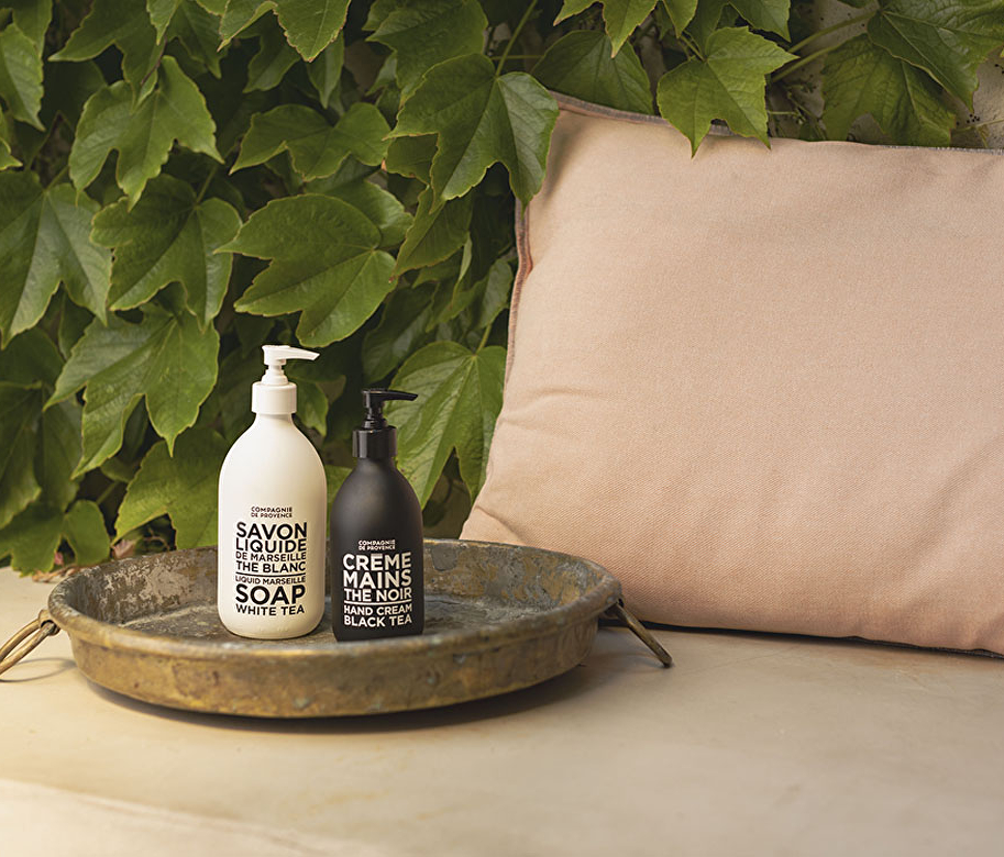 Luxe body wellness en verzorgingsproducten binnen een high-end assortiment